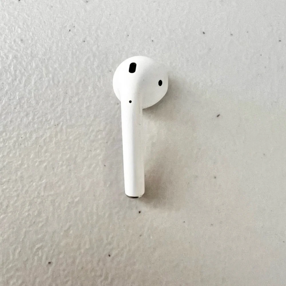 Right Ear Apple AirPods 2nd Generation Works